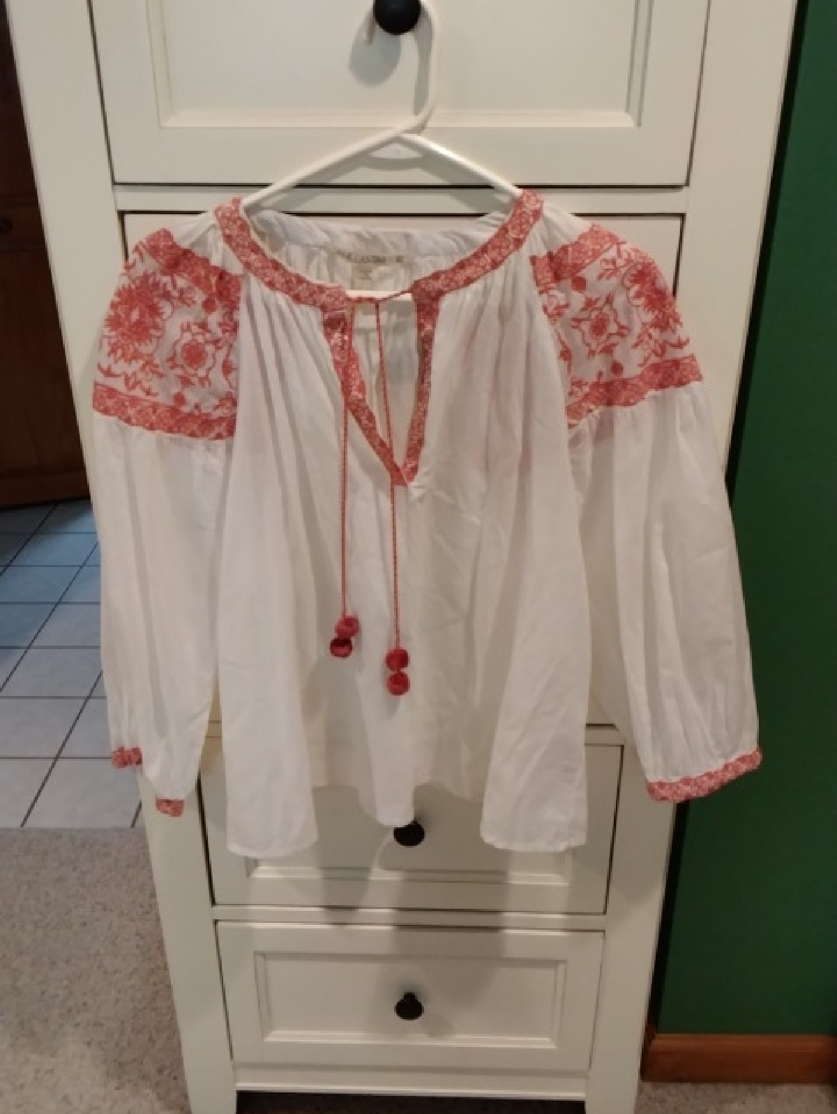Vanilla Star White Peasant Blouse With Coral Embroidery